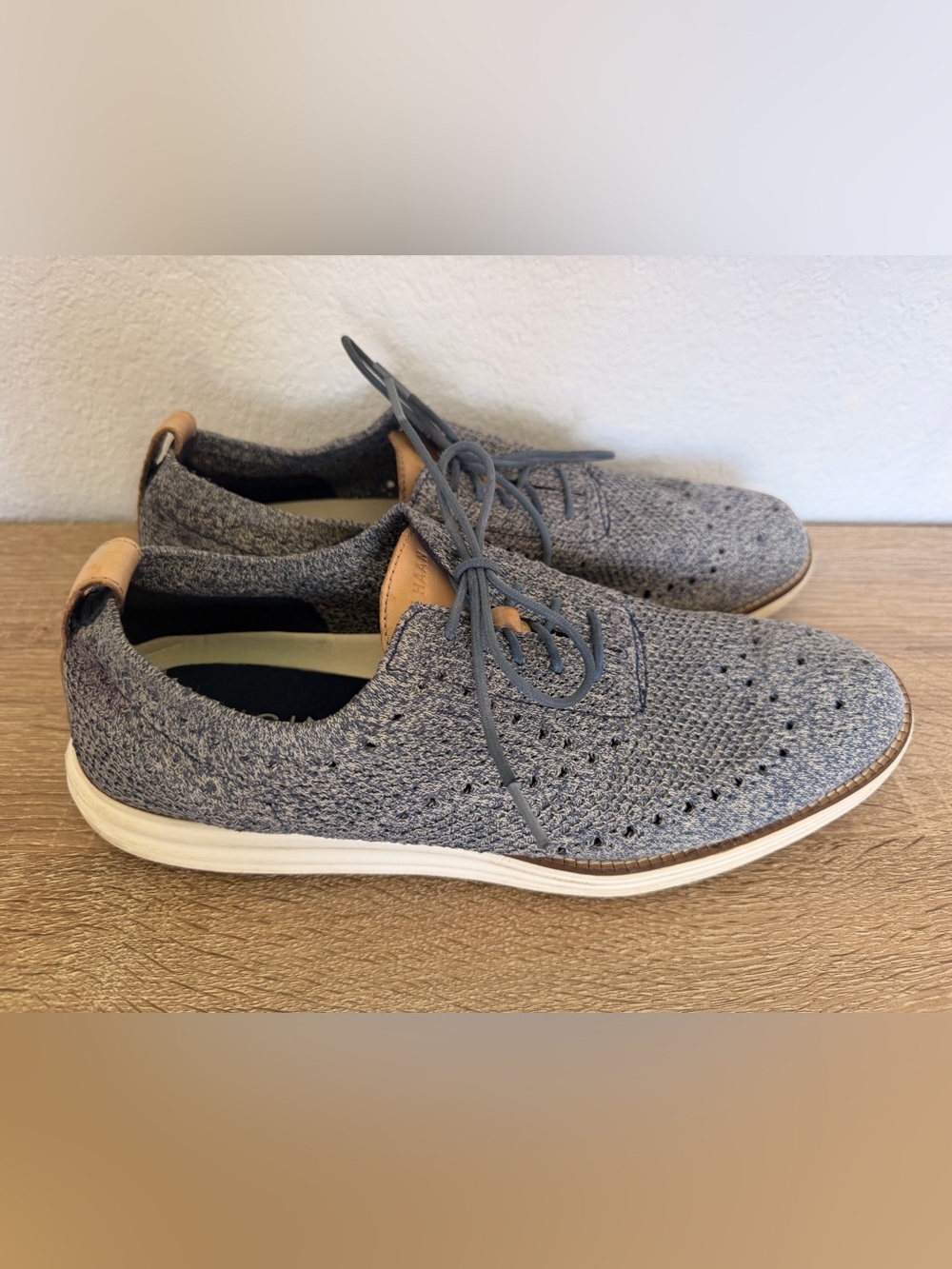 Cole Haan Original Grey Knit Lace-Up Oxfords with Tan Leather Pull Tabs